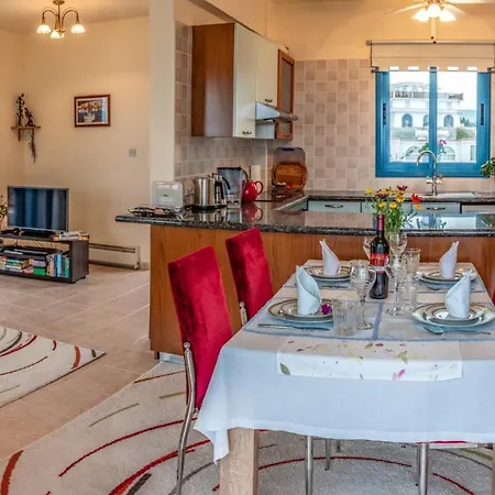 Apartment Penthouse Direkt Am Polis