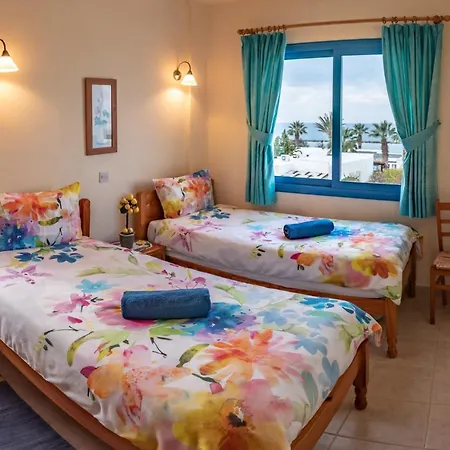 Penthouse Direkt Am Appartamento Polis